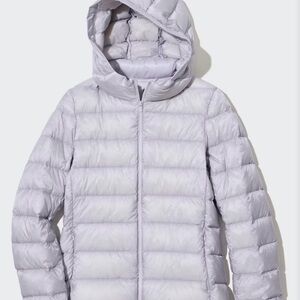 Uniqlo Light Gray Puffer Jacket w/ Hood – Size Medium | Lightweight & Warm